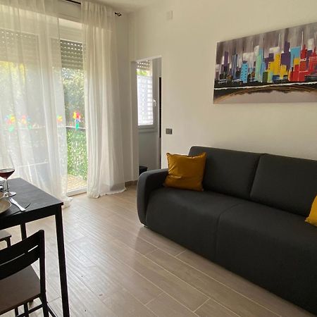 Apartament Moderno Ed Elegante Loft Con Balcone Mediolan Zewnętrze zdjęcie