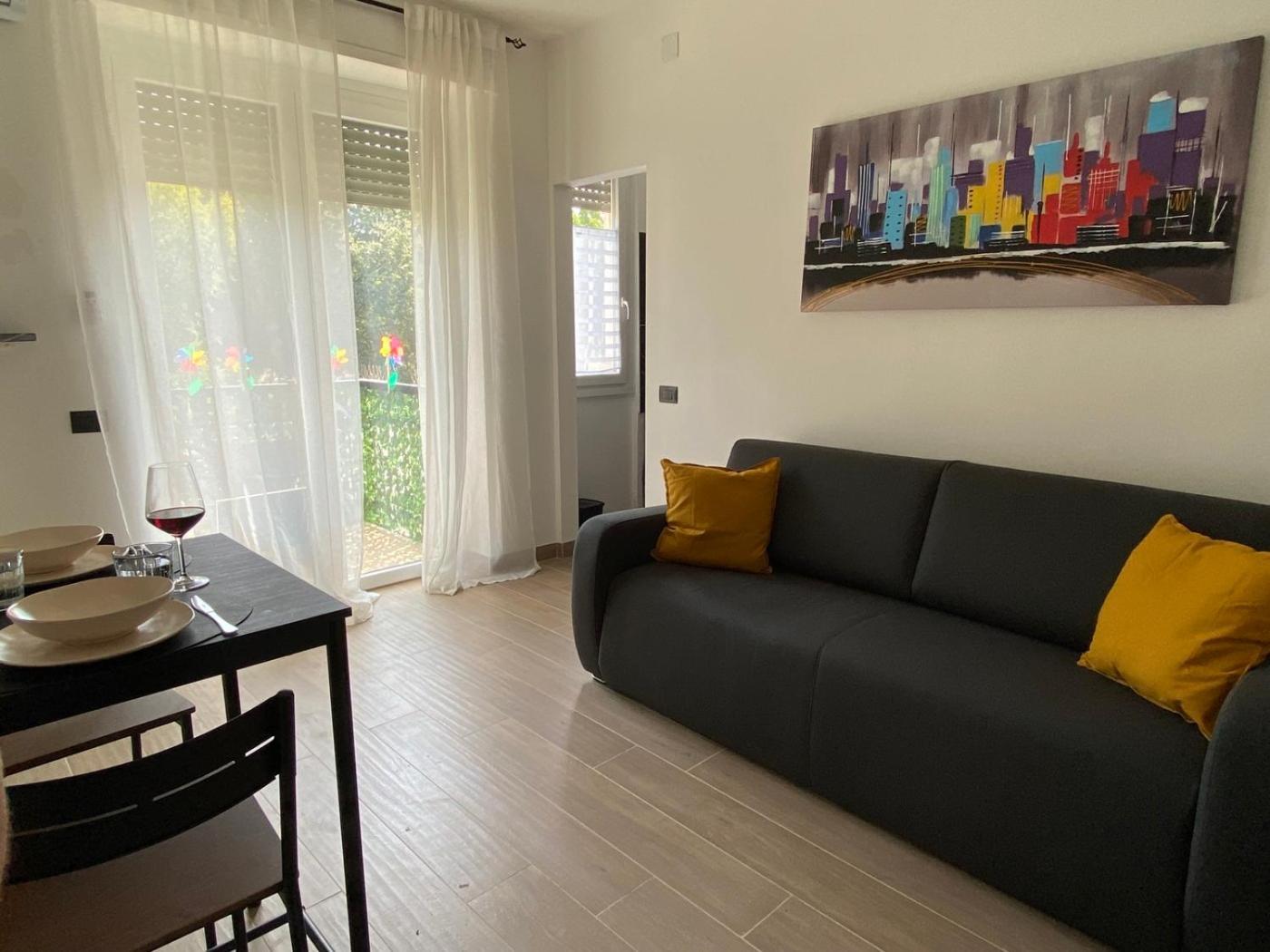 Apartament Moderno Ed Elegante Loft Con Balcone Mediolan Zewnętrze zdjęcie