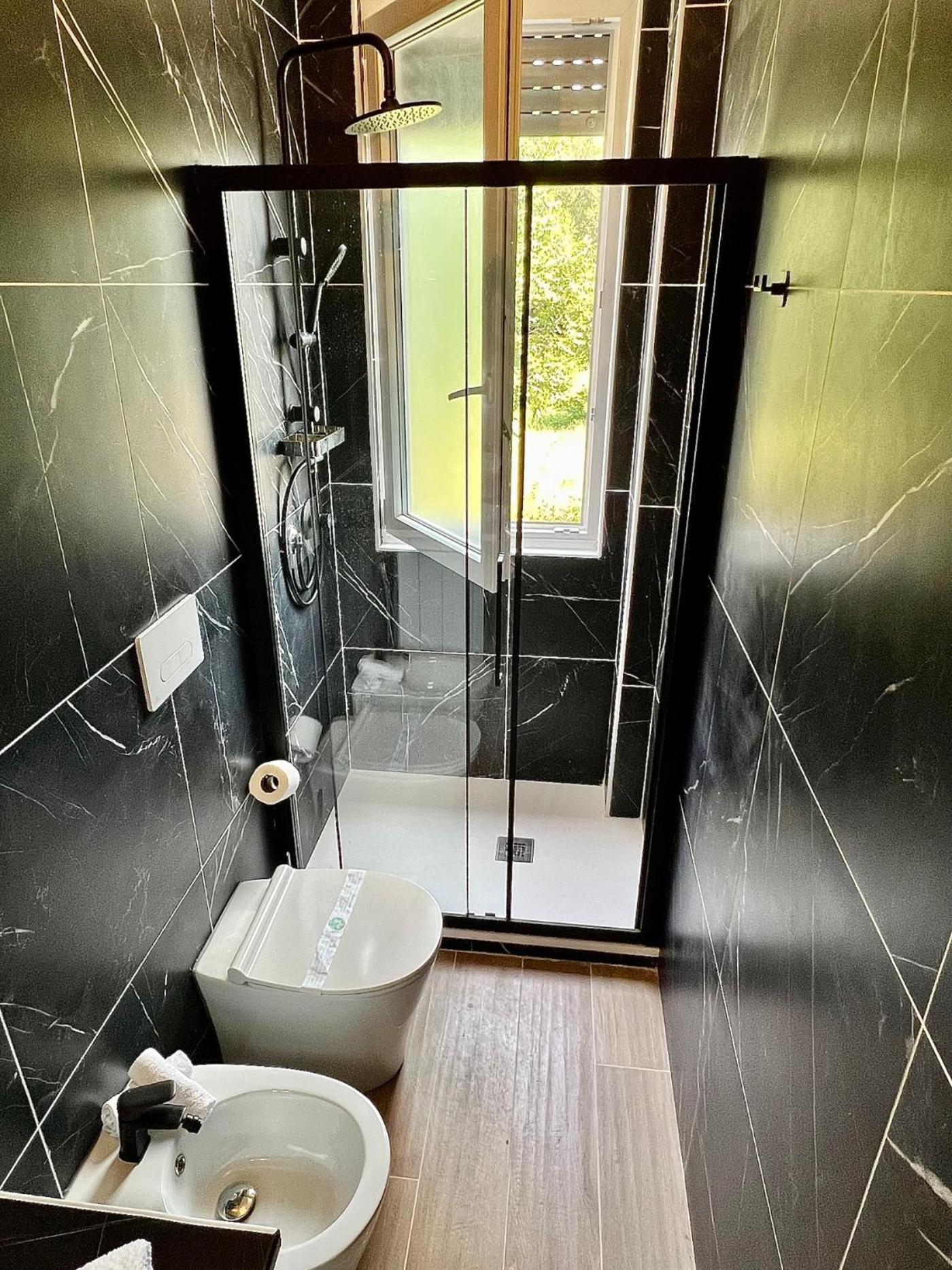 Apartament Moderno Ed Elegante Loft Con Balcone Mediolan Zewnętrze zdjęcie