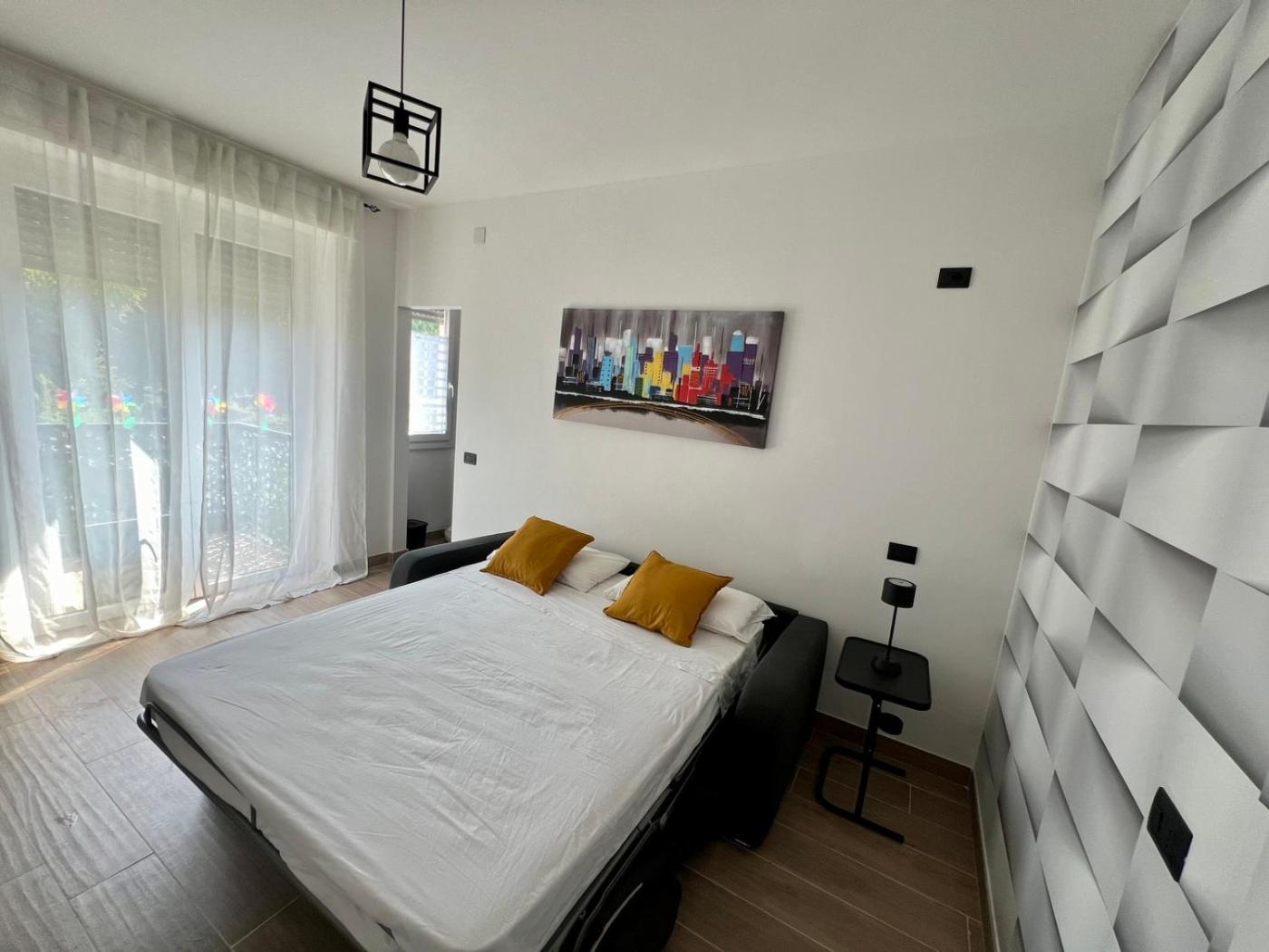 Apartament Moderno Ed Elegante Loft Con Balcone Mediolan Zewnętrze zdjęcie
